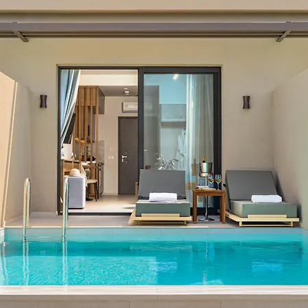 Helena's Aether - Seaview & Heated Infinity Pool Hotel