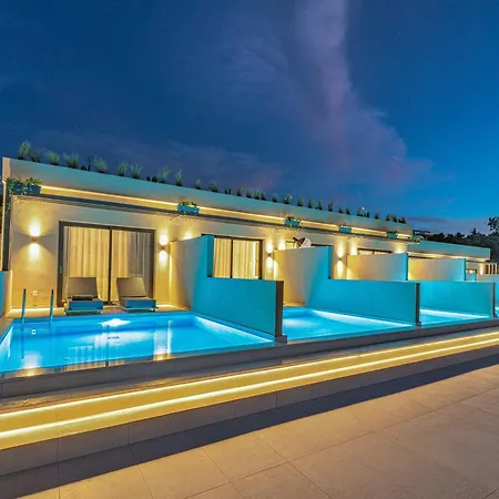 Helena's Aether - Seaview & Heated Infinity Pool Hotel Tragaki