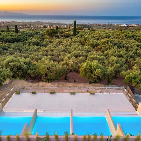 Helena's Aether - Seaview & Heated Infinity Pool Hotel