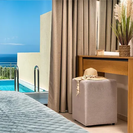 Hotel Helena's Aether - Seaview & Heated Infinity Pool