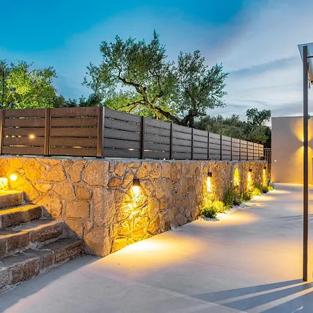 Helena's Aether - Seaview & Heated Infinity Pool Tragaki